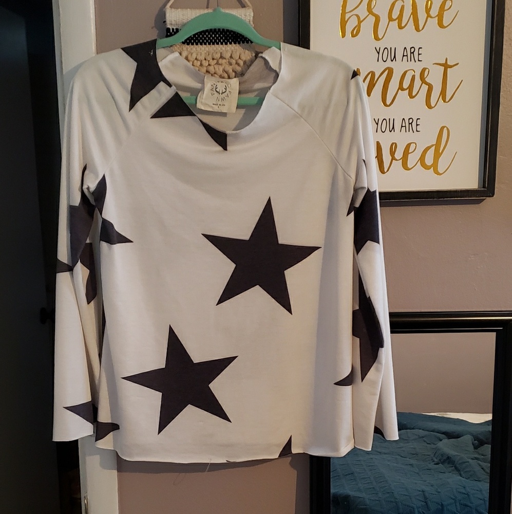 Size small star boutique shirt